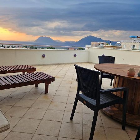 V For The View Apartamento Patras Exterior foto