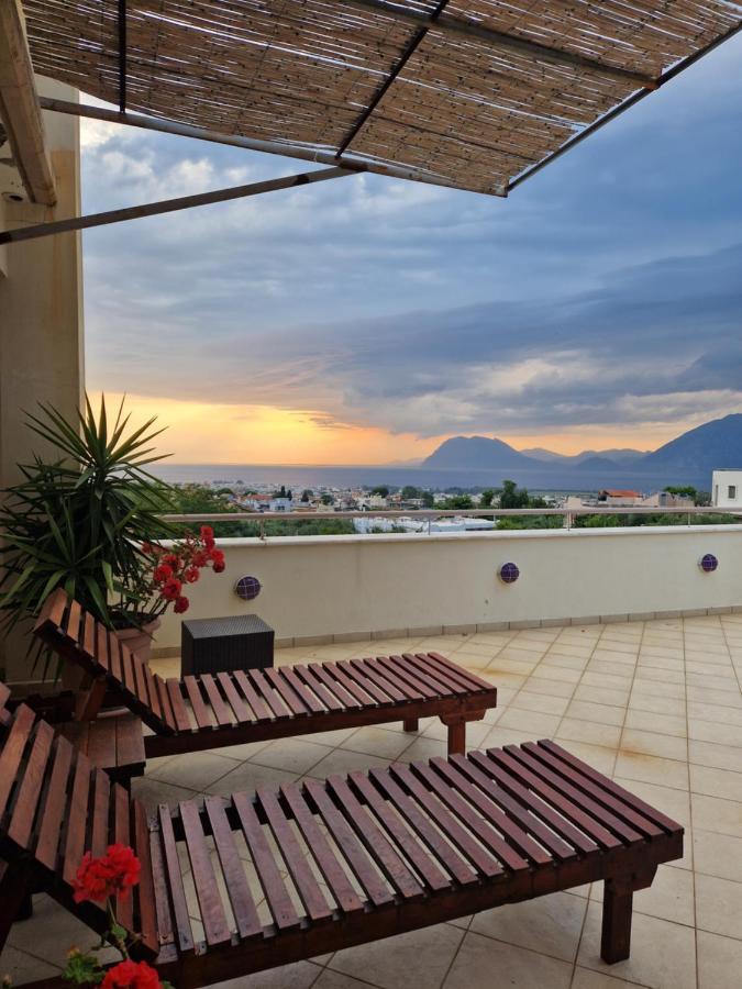 V For The View Apartamento Patras Exterior foto
