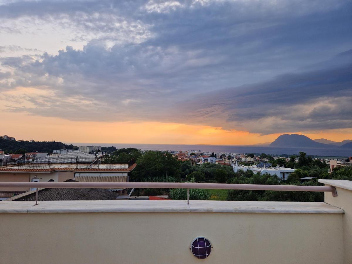 V For The View Apartamento Patras Exterior foto